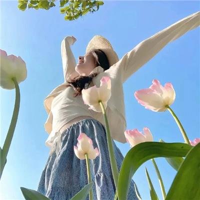 皇后失宠侍奉太监笑了